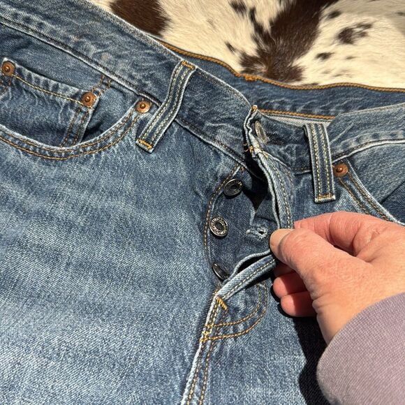 501 Levi’s Original Jeans Distressed denim 29 x 28 C45 - Picture 5 of 10